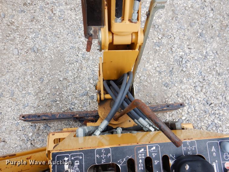 image for item IQ9711 2008 Vermeer RTX1250  cable plow