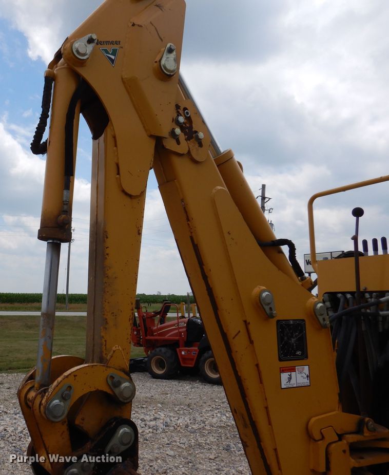 image for item IQ9711 2008 Vermeer RTX1250  cable plow