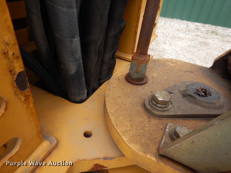 image for item IQ9711 2008 Vermeer RTX1250  cable plow