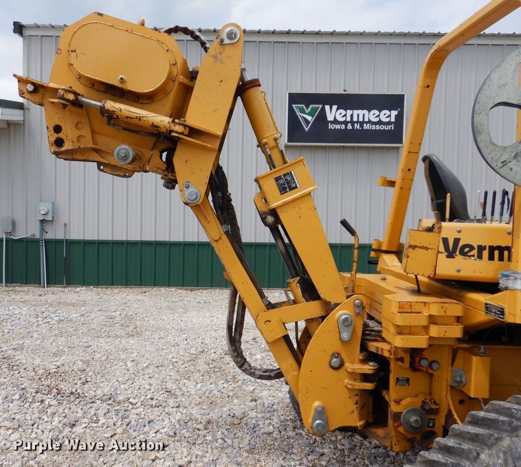 image for item IQ9711 2008 Vermeer RTX1250  cable plow