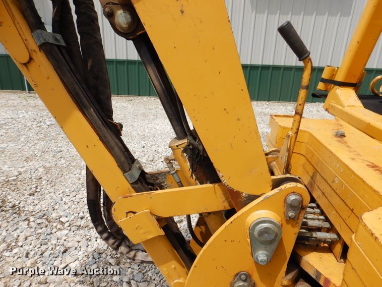 image for item IQ9711 2008 Vermeer RTX1250  cable plow