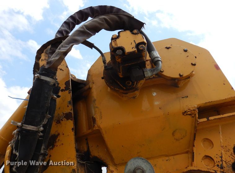 image for item IQ9711 2008 Vermeer RTX1250  cable plow