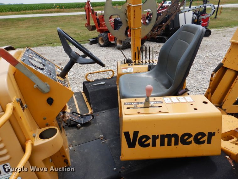 image for item IQ9711 2008 Vermeer RTX1250  cable plow