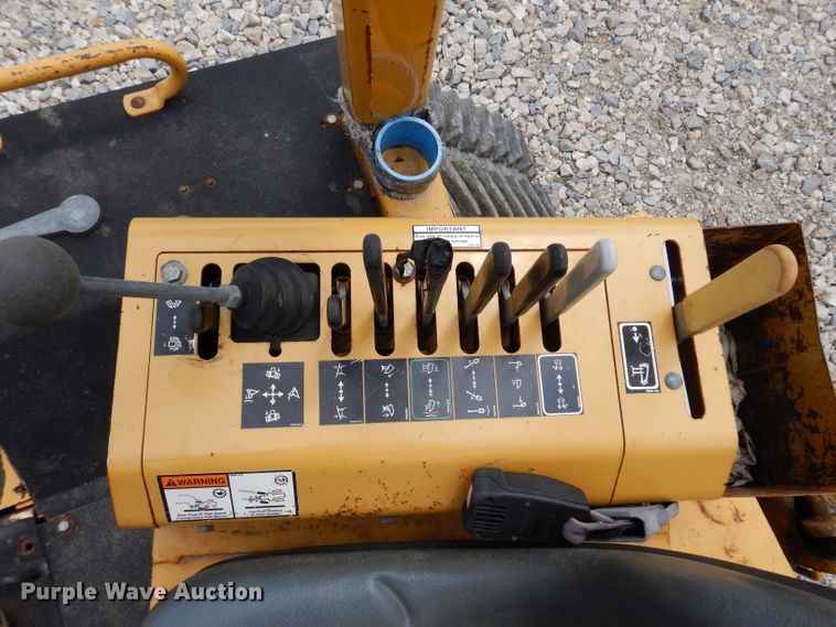 image for item IQ9711 2008 Vermeer RTX1250  cable plow