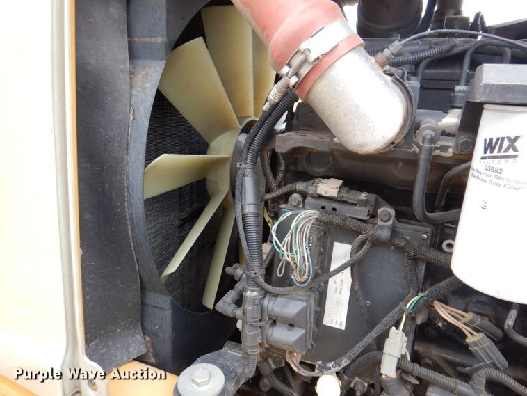 image for item IQ9711 2008 Vermeer RTX1250  cable plow