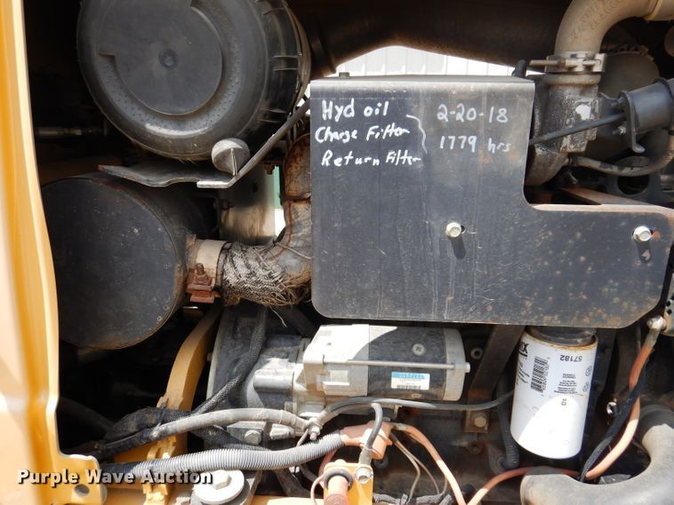 image for item IQ9711 2008 Vermeer RTX1250  cable plow