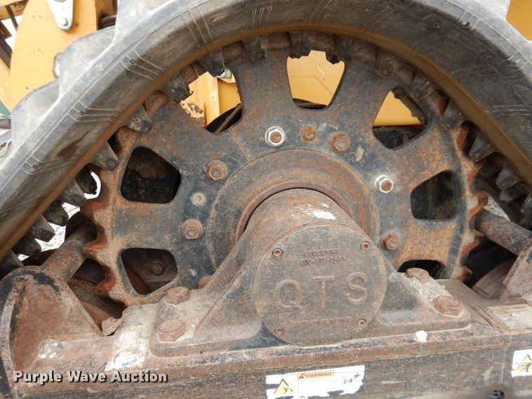 image for item IQ9711 2008 Vermeer RTX1250  cable plow