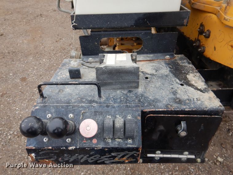 image for item IQ9712 2013 Vermeer D24X40 Series II  directional boring unit