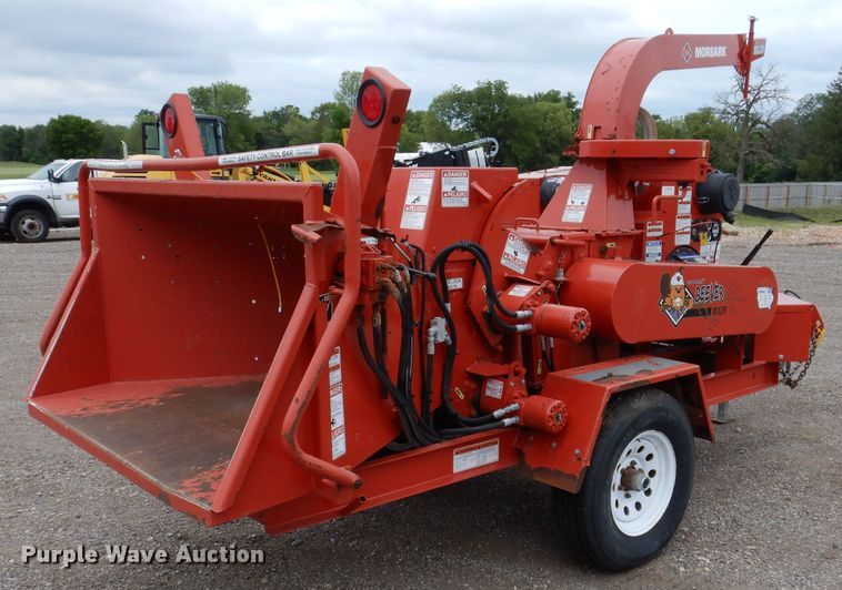 image for item IQ9715 2015 Morbark Beever M12R  wood chipper