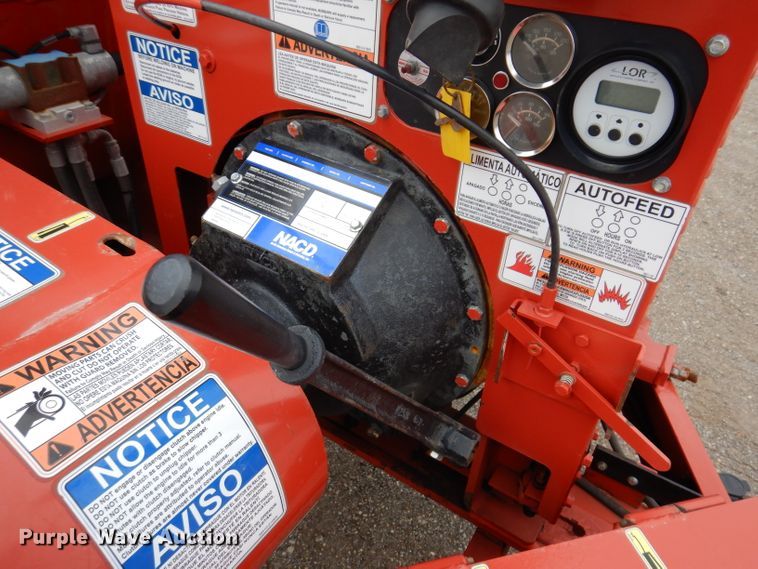 image for item IQ9715 2015 Morbark Beever M12R  wood chipper