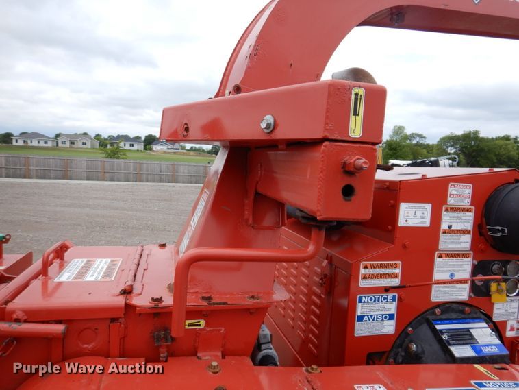 image for item IQ9715 2015 Morbark Beever M12R  wood chipper