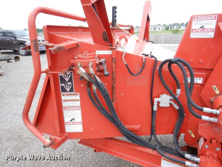 image for item IQ9715 2015 Morbark Beever M12R  wood chipper