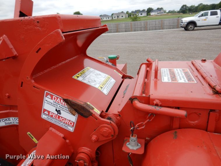 image for item IQ9715 2015 Morbark Beever M12R  wood chipper