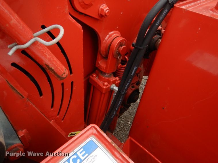 image for item IQ9715 2015 Morbark Beever M12R  wood chipper