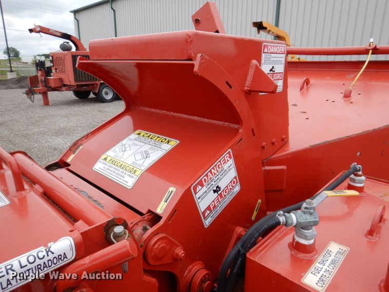 image for item IQ9715 2015 Morbark Beever M12R  wood chipper