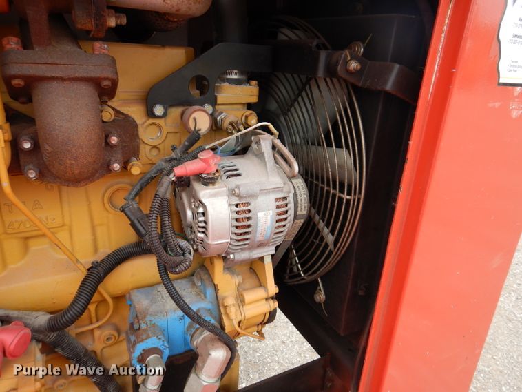 image for item IQ9715 2015 Morbark Beever M12R  wood chipper