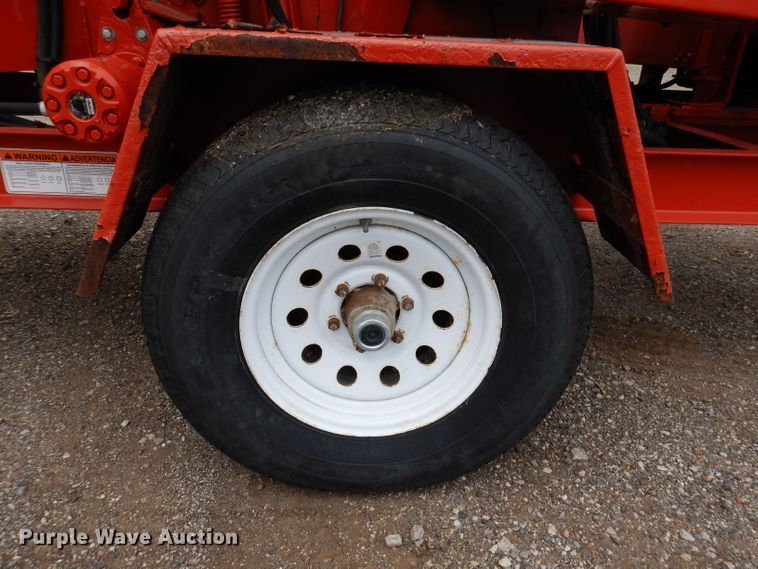 image for item IQ9715 2015 Morbark Beever M12R  wood chipper