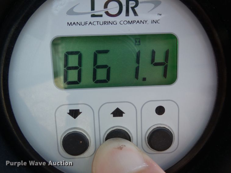 image for item IQ9715 2015 Morbark Beever M12R  wood chipper