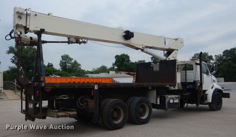 image for item IT9208 1998 Ford LT9513  crane truck