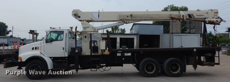 image for item IT9208 1998 Ford LT9513  crane truck