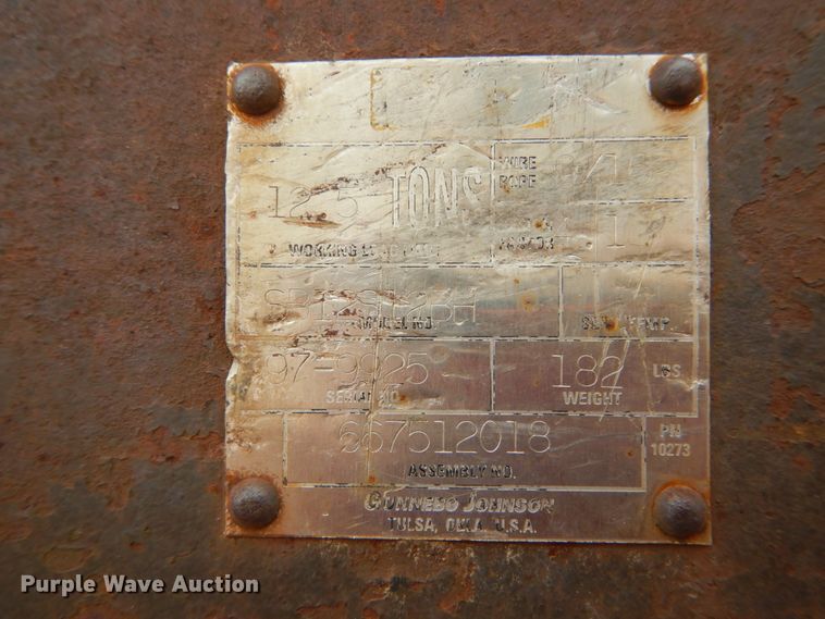 image for item IT9208 1998 Ford LT9513  crane truck