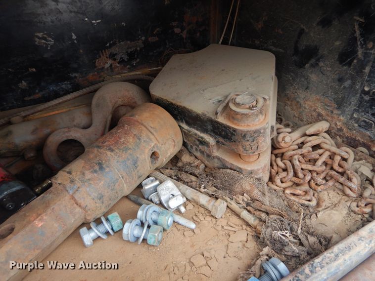 image for item IT9208 1998 Ford LT9513  crane truck