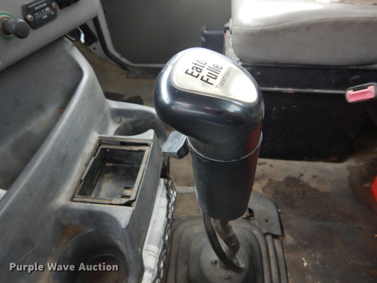 image for item IT9208 1998 Ford LT9513  crane truck