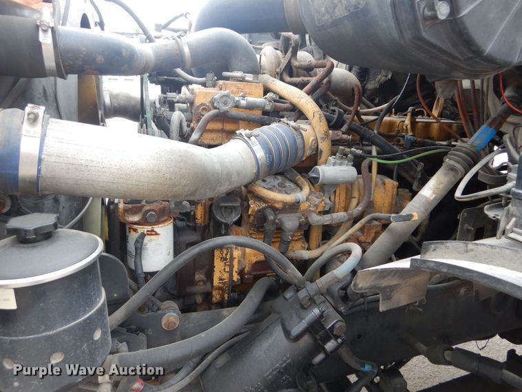 image for item IT9208 1998 Ford LT9513  crane truck