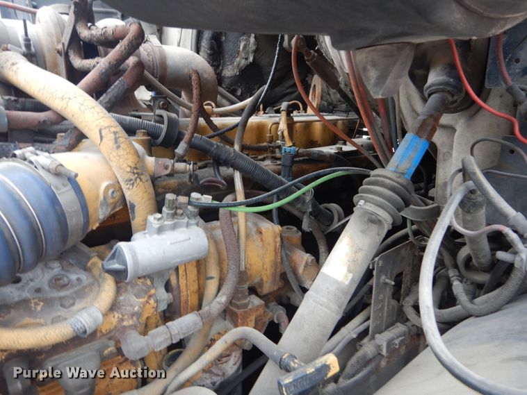 image for item IT9208 1998 Ford LT9513  crane truck