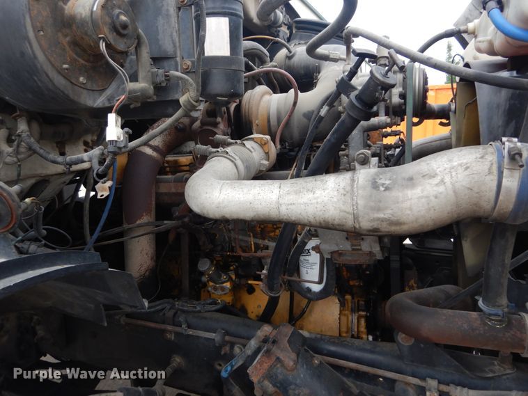 image for item IT9208 1998 Ford LT9513  crane truck