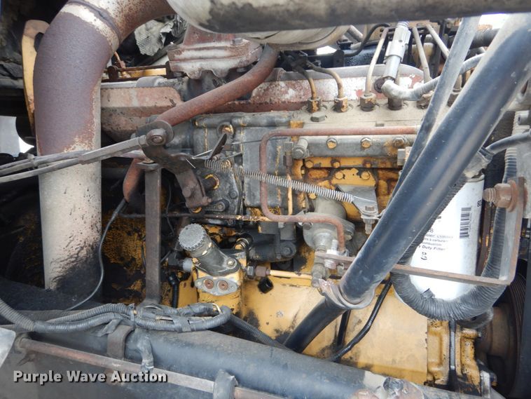 image for item IT9208 1998 Ford LT9513  crane truck