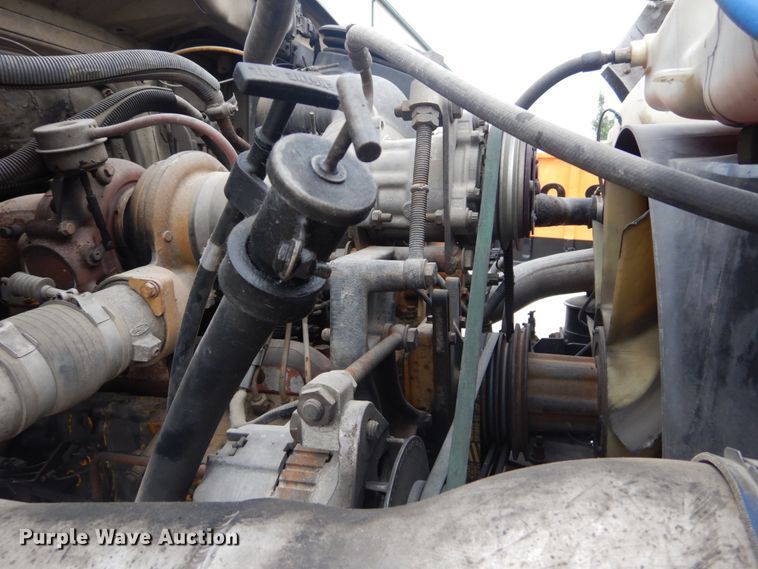 image for item IT9208 1998 Ford LT9513  crane truck