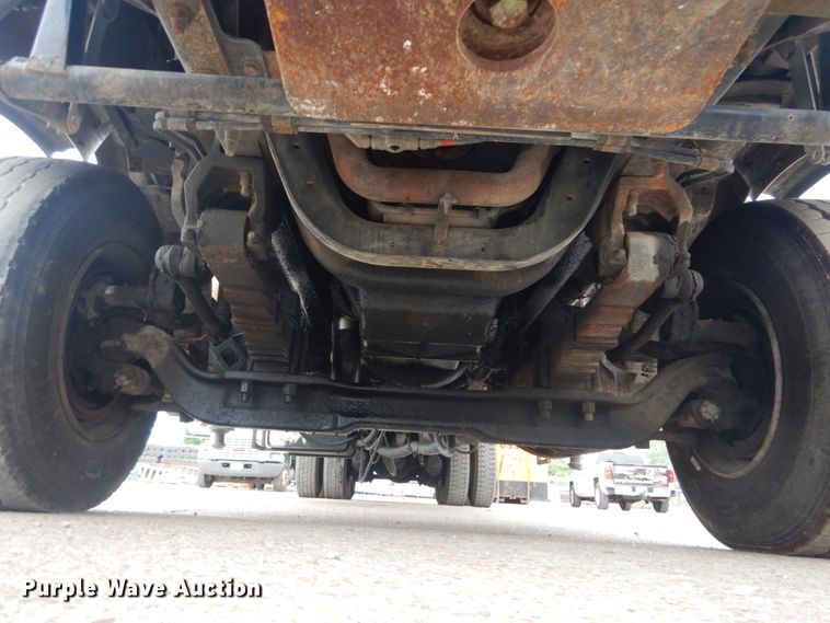 image for item IT9208 1998 Ford LT9513  crane truck