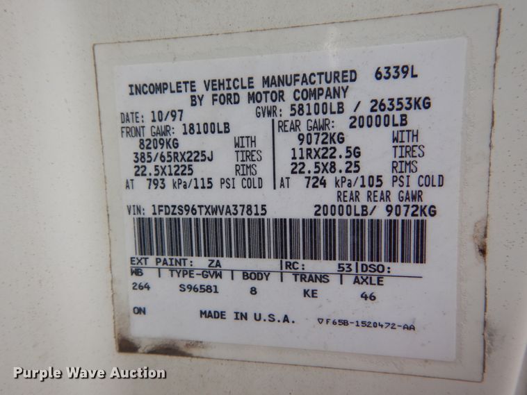 image for item IT9208 1998 Ford LT9513  crane truck