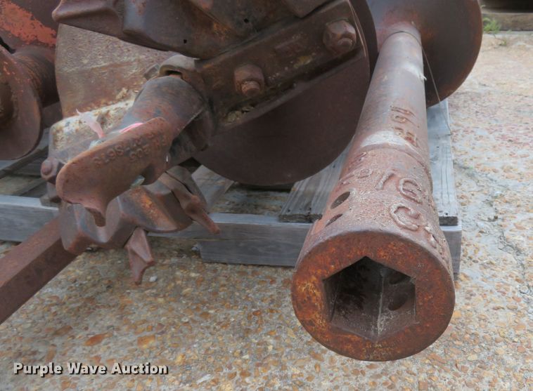 image for item IT9208 1998 Ford LT9513  crane truck