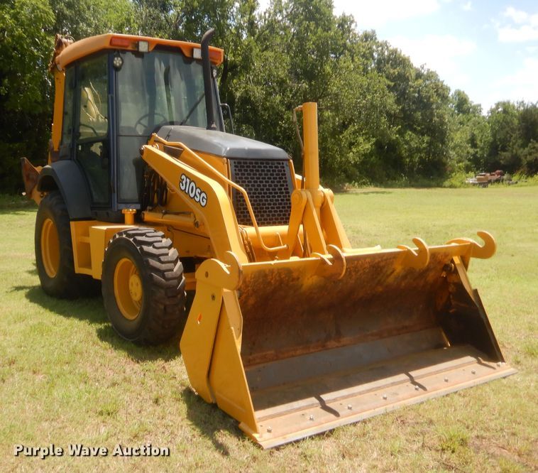 image for item IT9608 2003 John Deere 310SG  backhoe