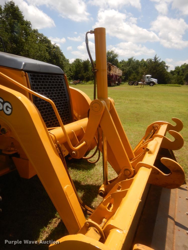 image for item IT9608 2003 John Deere 310SG  backhoe