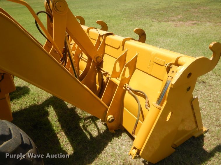 image for item IT9608 2003 John Deere 310SG  backhoe