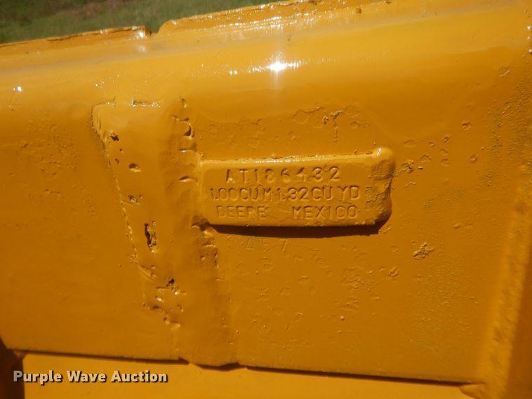 image for item IT9608 2003 John Deere 310SG  backhoe