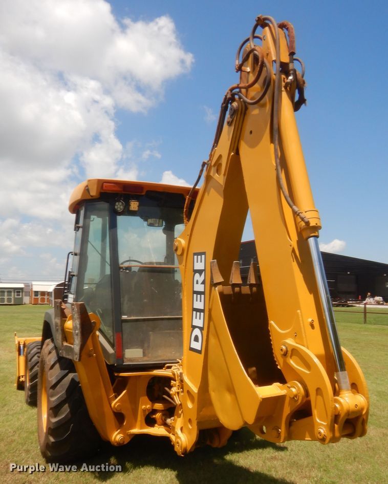 image for item IT9608 2003 John Deere 310SG  backhoe