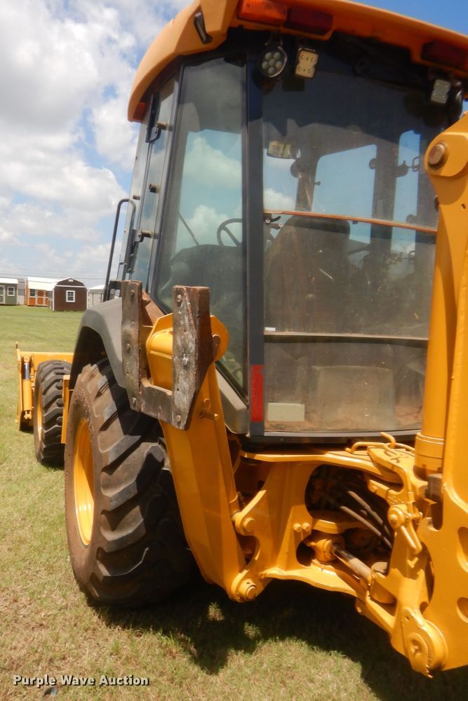 image for item IT9608 2003 John Deere 310SG  backhoe