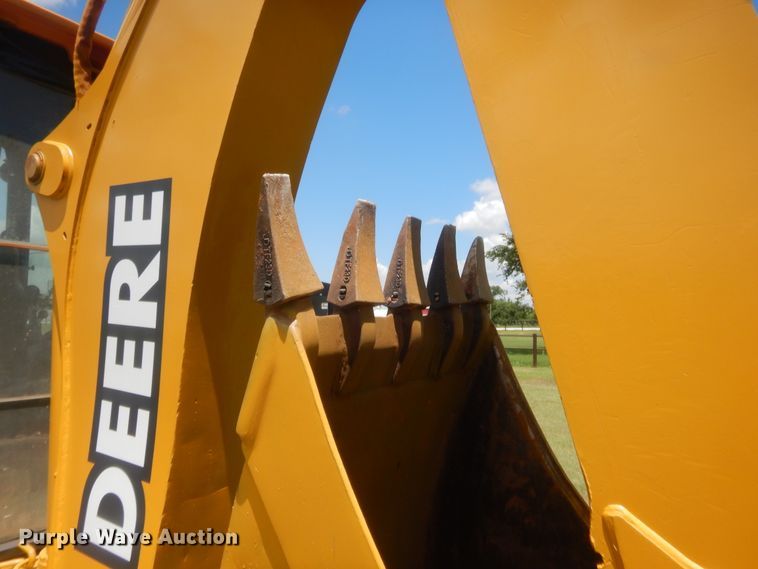 image for item IT9608 2003 John Deere 310SG  backhoe