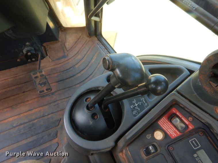 image for item IT9608 2003 John Deere 310SG  backhoe