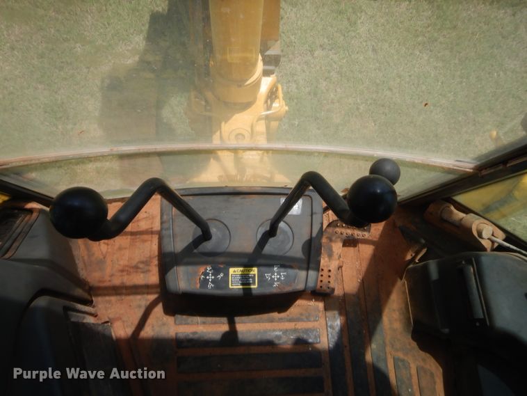 image for item IT9608 2003 John Deere 310SG  backhoe