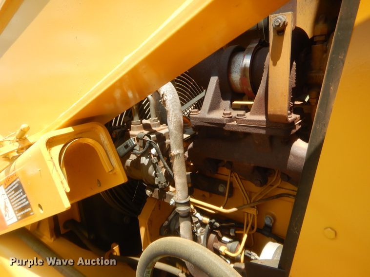 image for item IT9608 2003 John Deere 310SG  backhoe