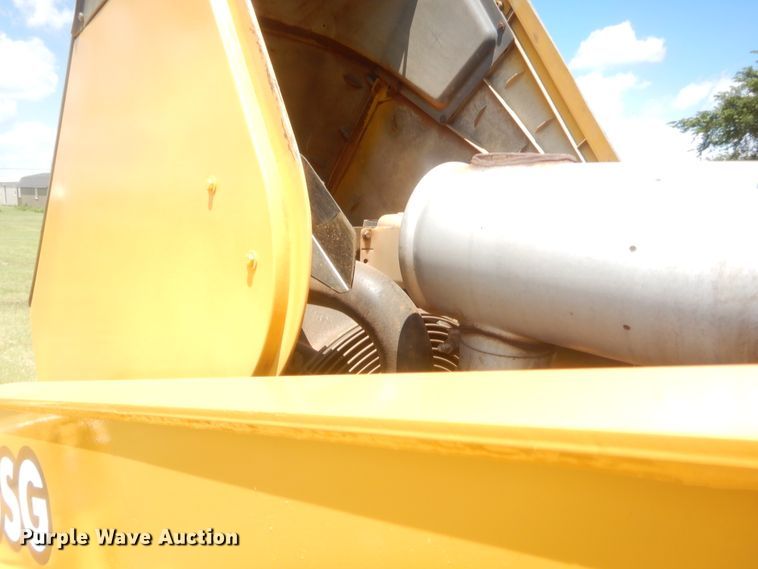 image for item IT9608 2003 John Deere 310SG  backhoe