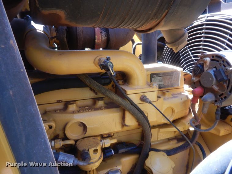 image for item IT9608 2003 John Deere 310SG  backhoe