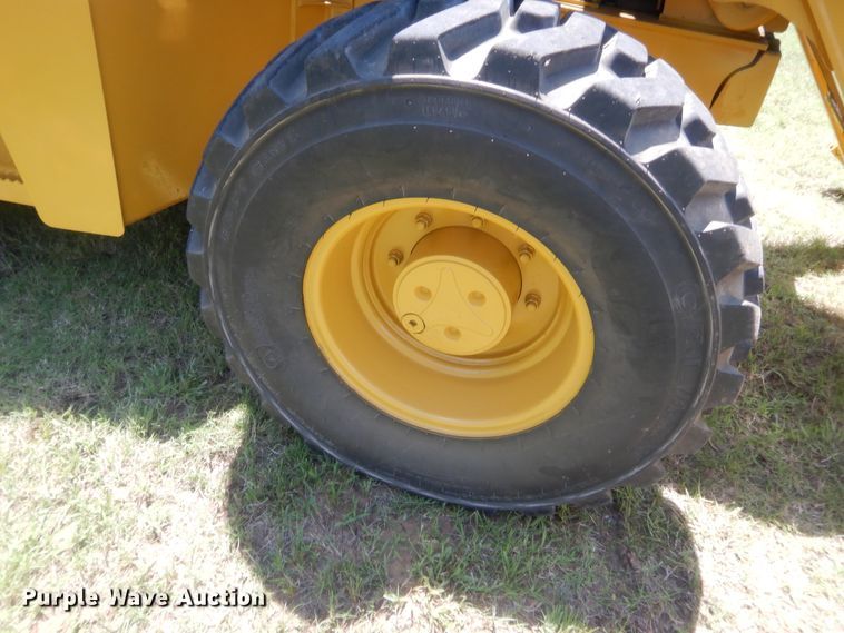 image for item IT9608 2003 John Deere 310SG  backhoe