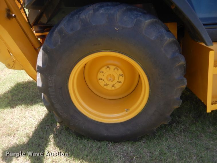 image for item IT9608 2003 John Deere 310SG  backhoe