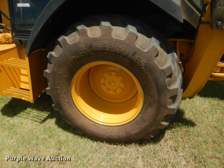 image for item IT9608 2003 John Deere 310SG  backhoe